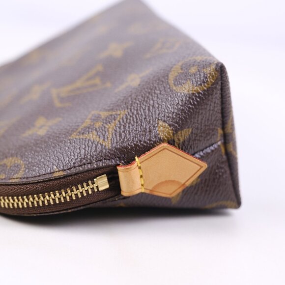 Louis Vuitton Cosmetic Pouch - Picture 8 of 8